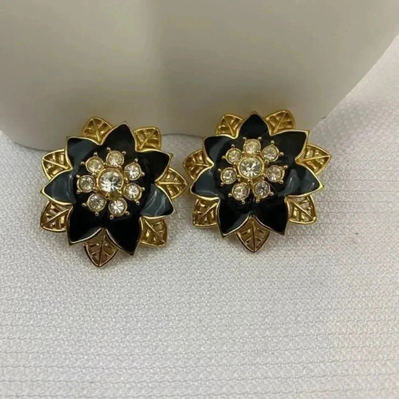 1992 Vintage Avon Festive Sparkle Stud Flower Earrings - Picture 4 of 7